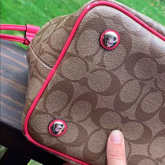Coach Purse 🎉 - Picture 10 of 15
